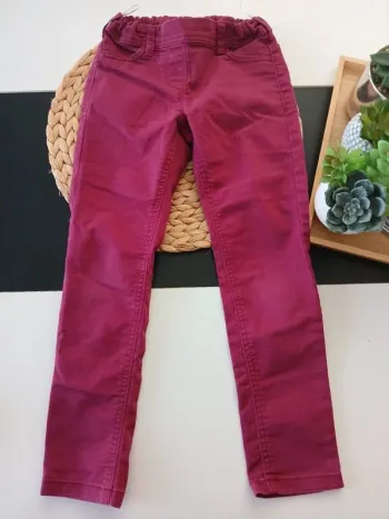 Pantalon C&A Taille 7 ans🌿💝