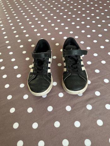 Chaussures basket adidas