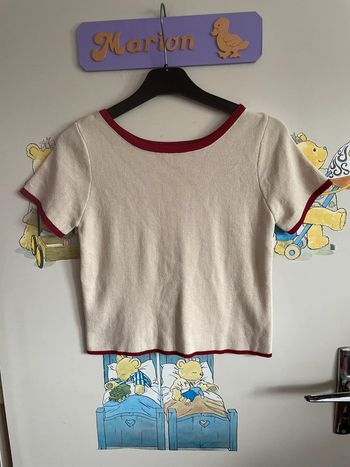 Tee shirt à manches courtes beige et bordeaux, taille 34, boutique indépendante
