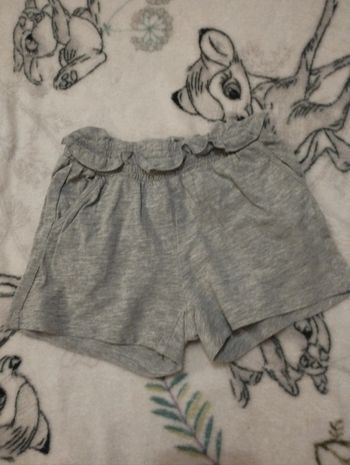 Short H&M Peppa pig 1 ans et demi 2 ans