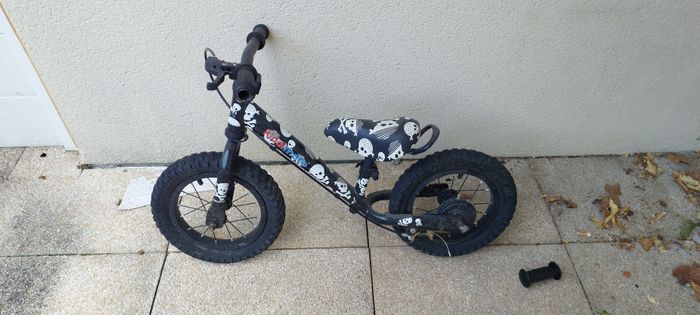 Vélo sans pédale pour enfant
