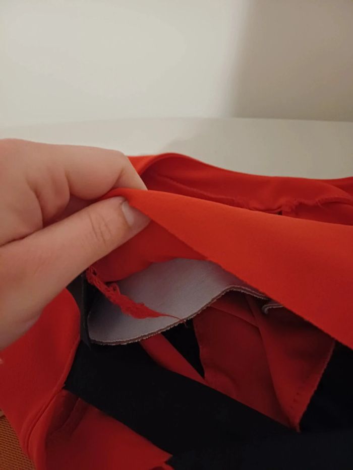 Robe chic noire et rouge taille petit S 36 - photo numéro 8