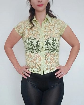 Chemisier dentelle pastel chic taille unique