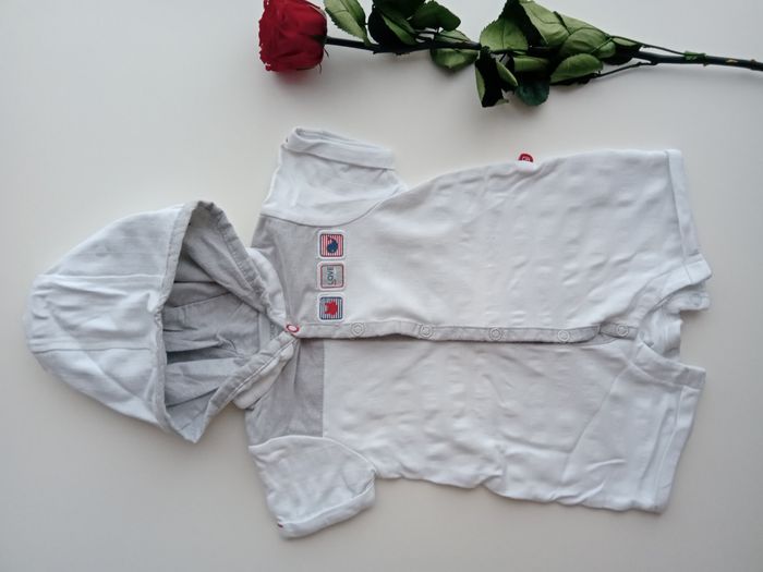 Combinaison cosmonaute 3 mois neuve - photo numéro 3