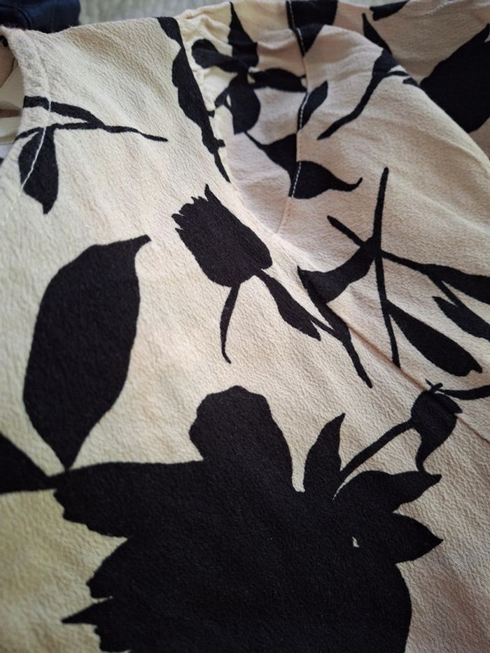 Top fleuri beige noir H&M taille S - photo numéro 6