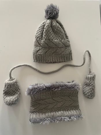 Bonnet tour de cou et moufles