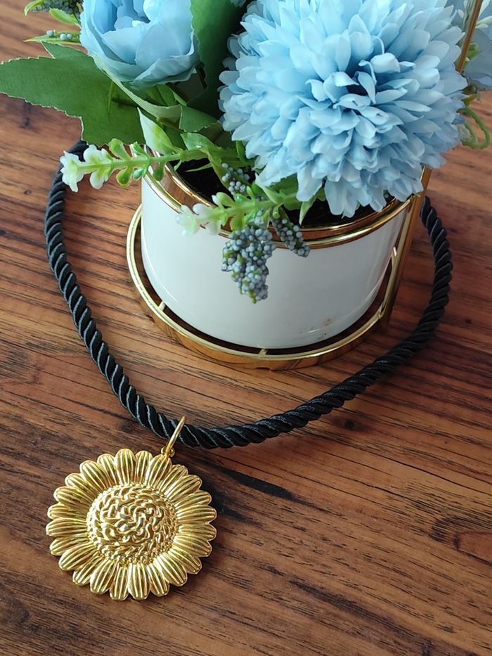 Collier fleur de tournesol 🌻 - photo numéro 2