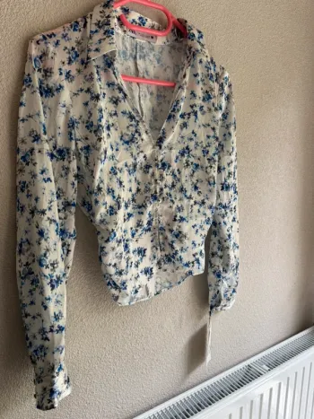 Chemisier à fleurs zara