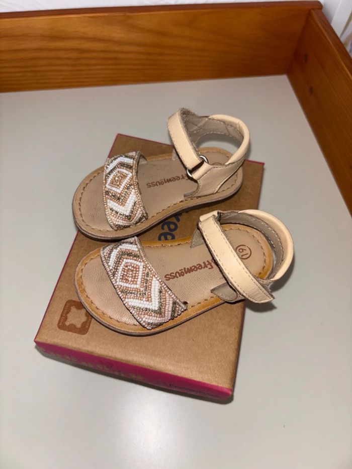 Sandales perle bébé