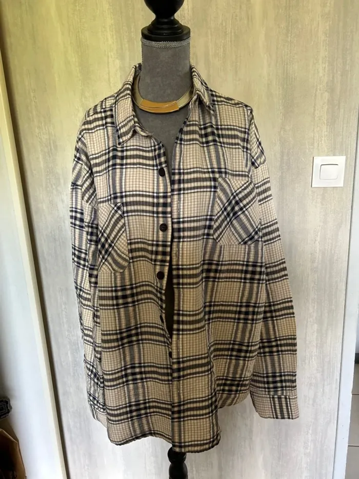 Chemise à carreaux