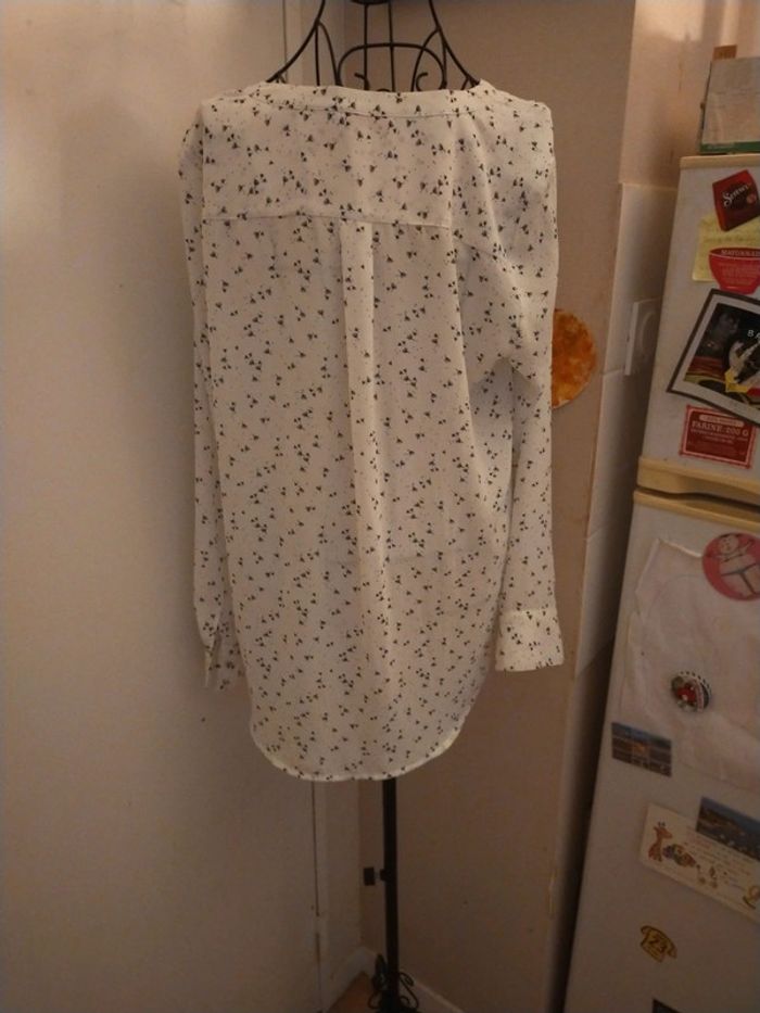 Jolie blouse blanche avec motif sympa - photo numéro 8