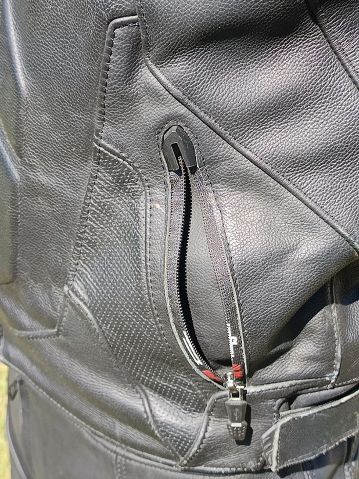 Combinaison de moto - photo numéro 13
