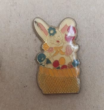 Pin's Pâques