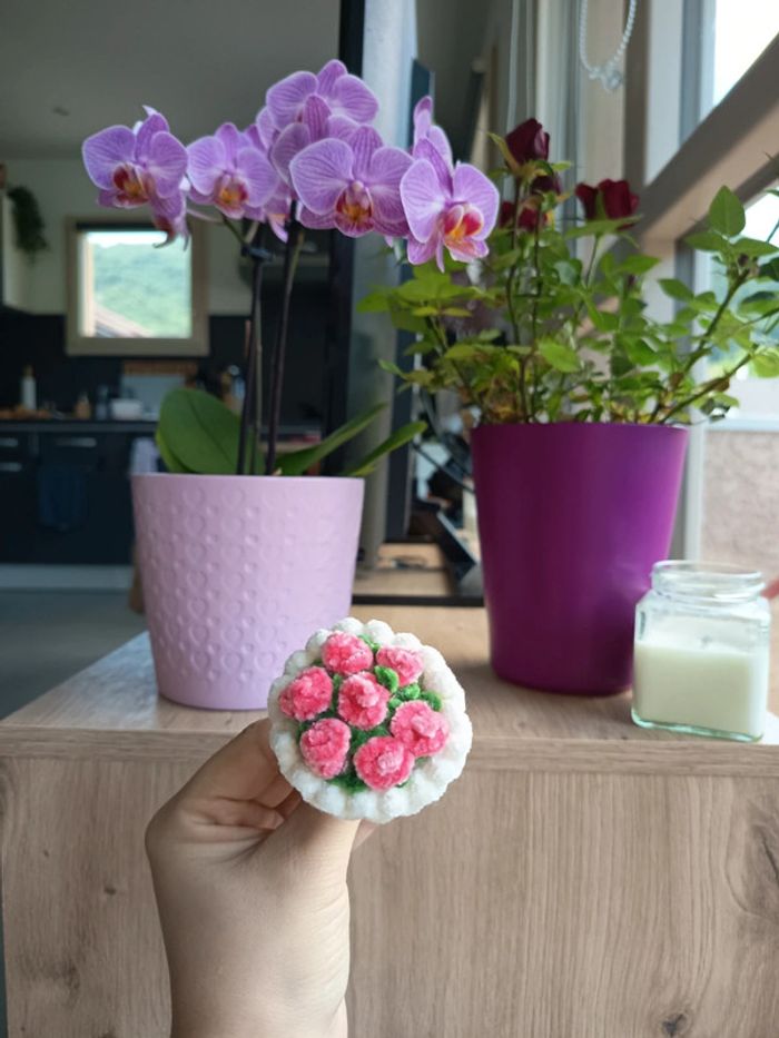 Petite peluche bouquet de fleur crochet neuf - photo numéro 3
