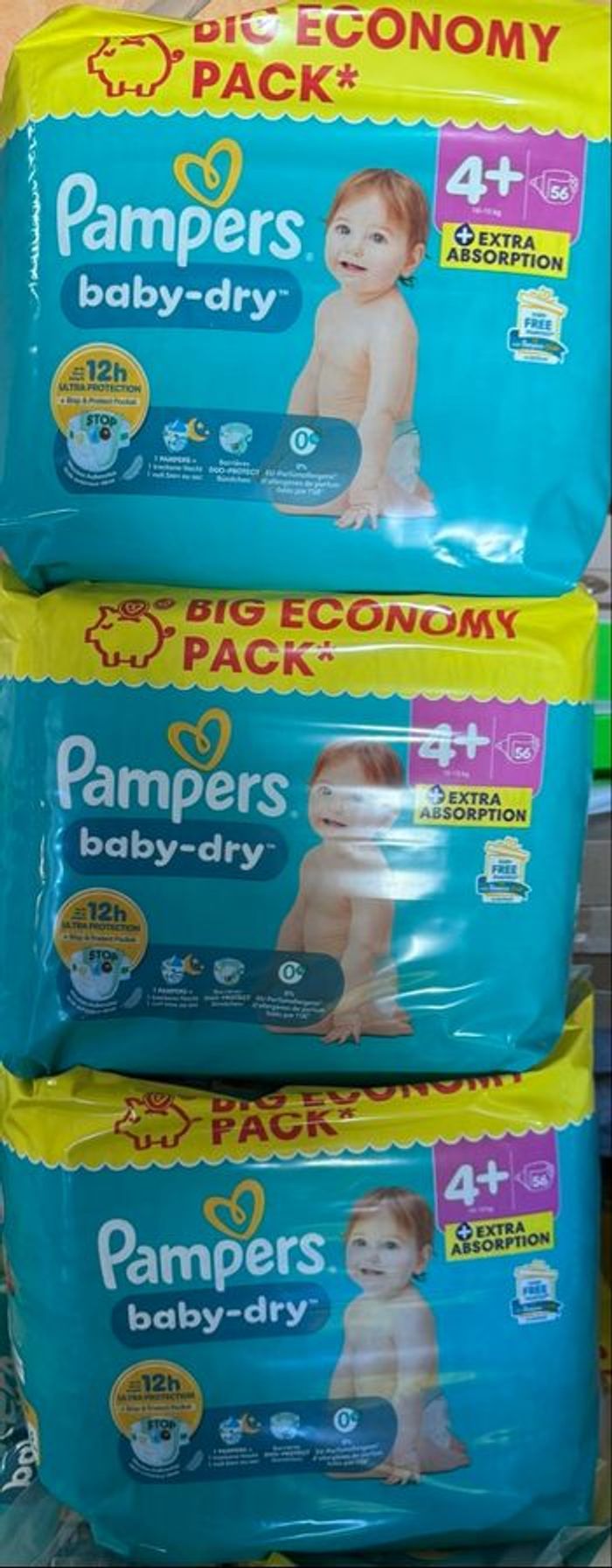3 paquets de couches Pampers taille 4+