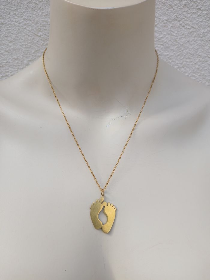 Collier en acier inoxydable doré pieds de bébé 👣 - photo numéro 2