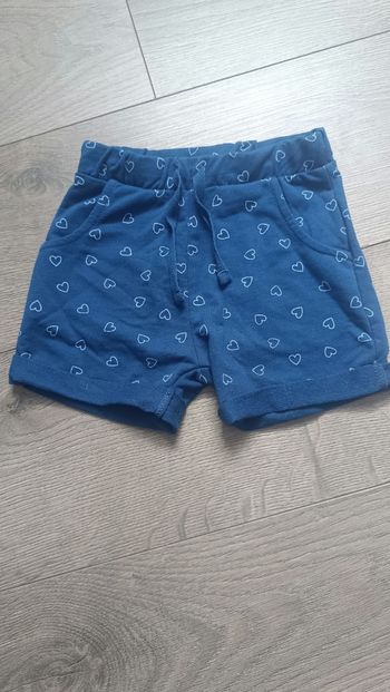 Short fille 4 ans