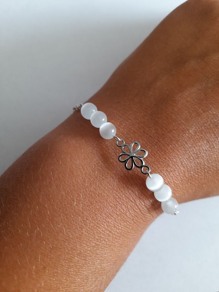 Bracelet pierre de lune et fleur - photo numéro 2