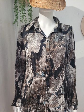 Chemise effet serpent