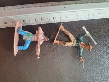 2 personnages maquette