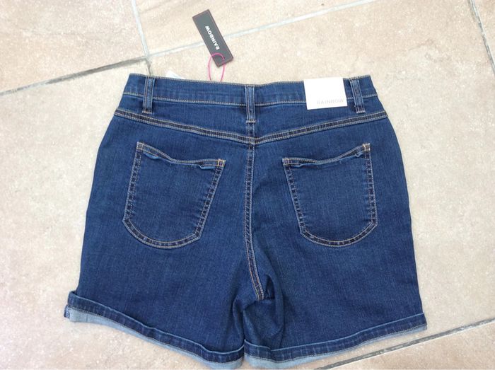Short en jean empiècement déchiré t36 neuf (n°21) - photo numéro 2