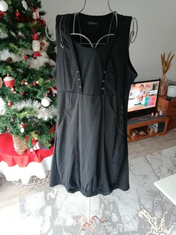 Robe  tunique sans manches et  motifs
