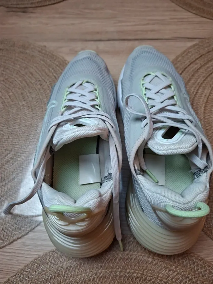 Nike Air Max 2090 Femme Taille 38 – Excellent état - photo numéro 6