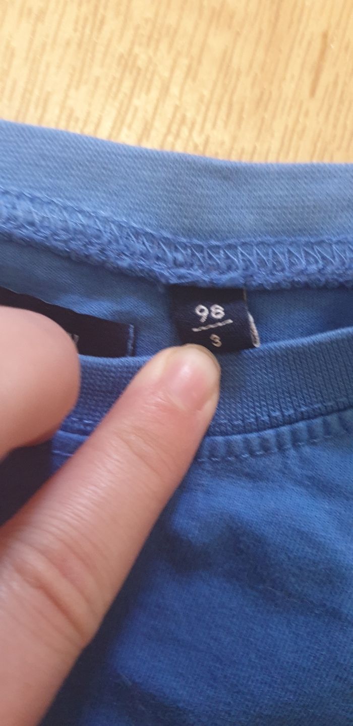 Tee shirt très bon état - photo numéro 2