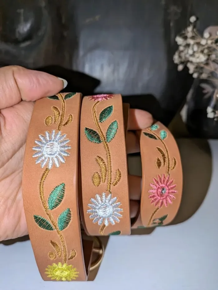 🌸 Ceinture en cuir synthétique avec fleurs brodées - photo numéro 2