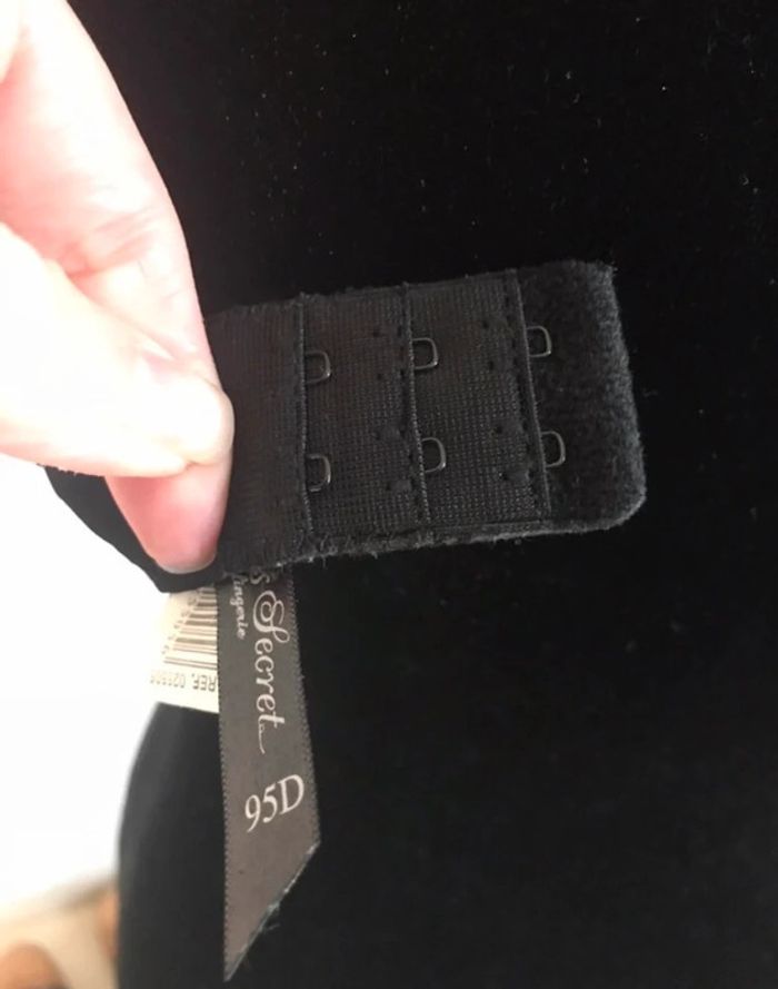 Soutien-gorge noir 95D - photo numéro 2