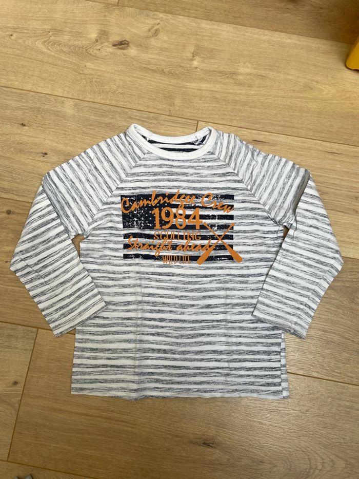 T shirt manche longue parfait état