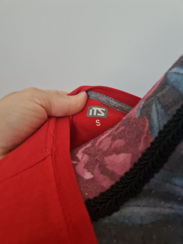 Teeshirt rouge its - photo numéro 2