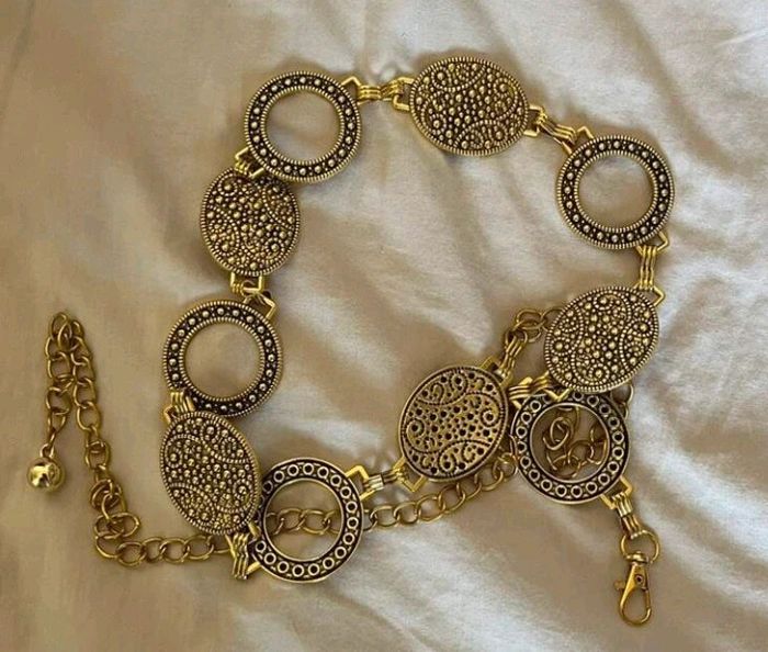 Ceinture chaîne doré longueur 110 cm