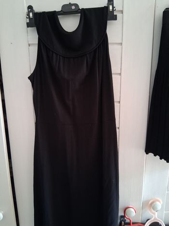 Robe  sinequanone