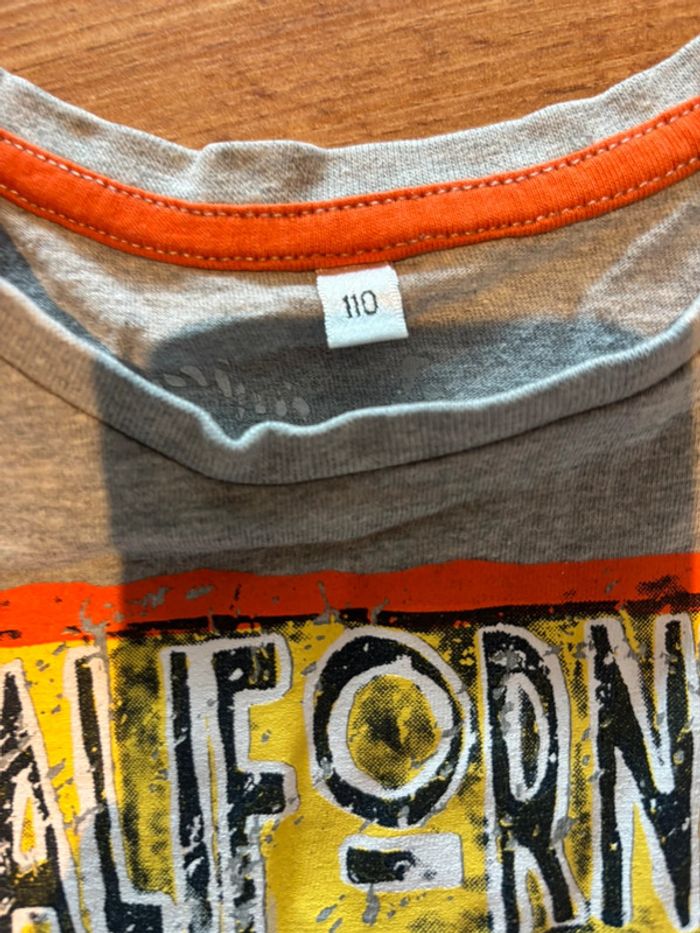 T-shirt gris garçon C&A 110 cm - photo numéro 2