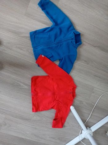 Veste polaire et veste zipper 24mois