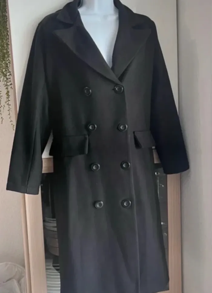 Manteau noir double boutonnage - photo numéro 2