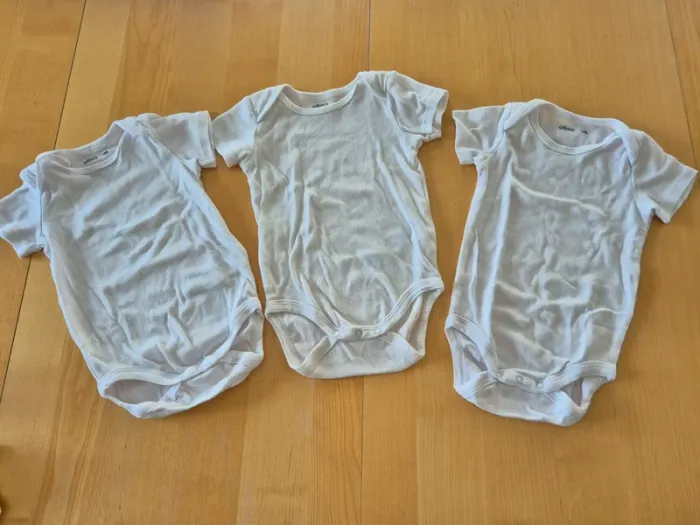 Lot de 3 bodys bébé blancs