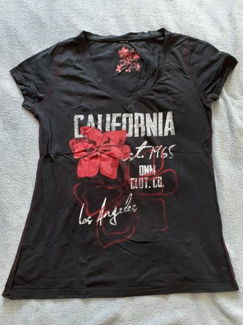 T-shirt femme manches courtes noir et rouge taille XL