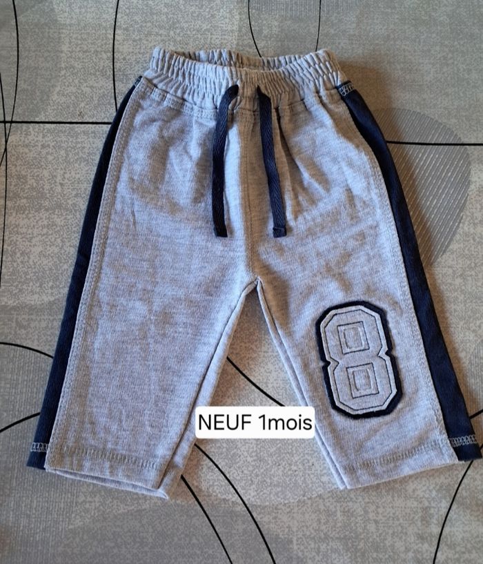 Ensemble Tee-shirt et pantalon jogging NEUFS  garçon  1 / 3 mois - photo numéro 3