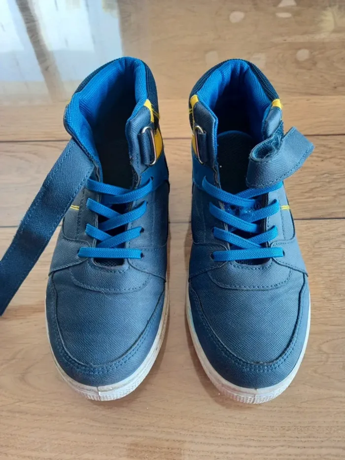 Baskets taille 32