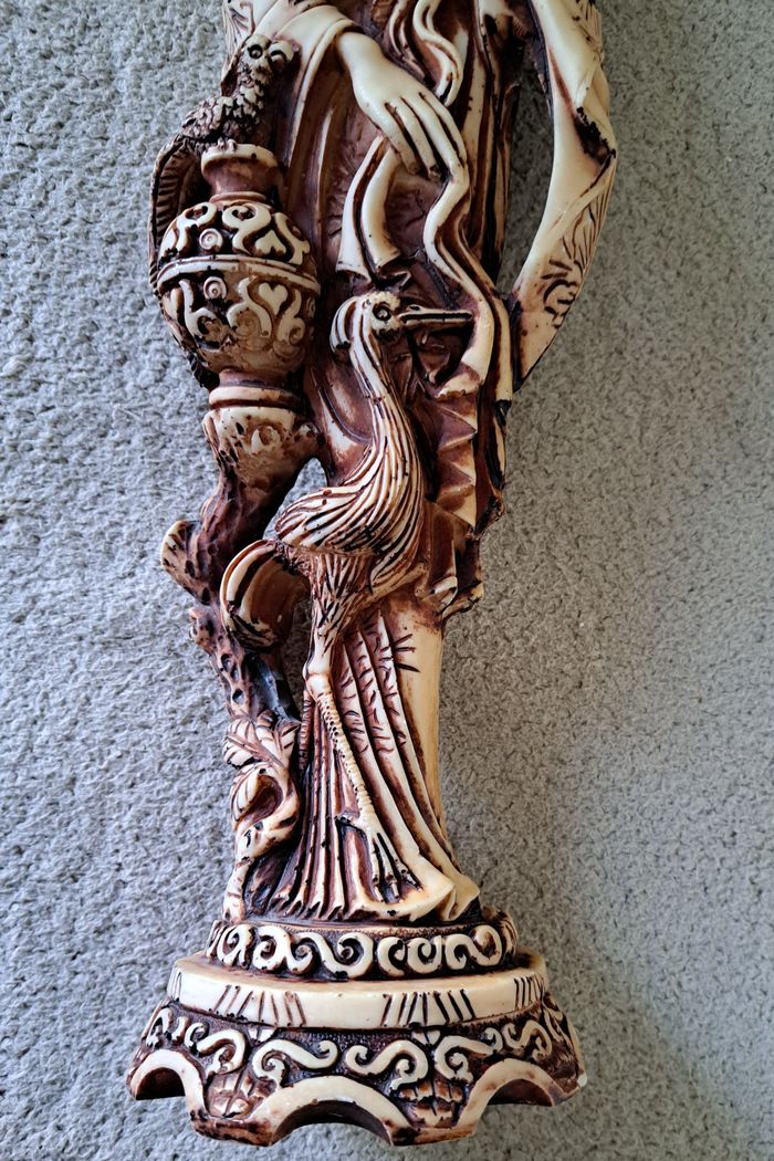 Grande statuette en résine Geisha signée A.G. - photo numéro 3
