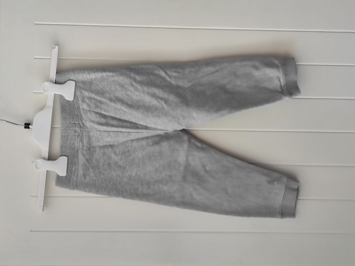 👖 Jogging garçon – 36 mois – Gris – Très bon état - photo numéro 3
