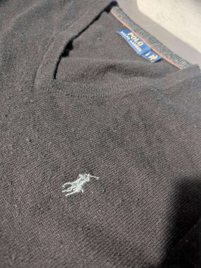 Pull Ralph Lauren noir col en V - photo numéro 2