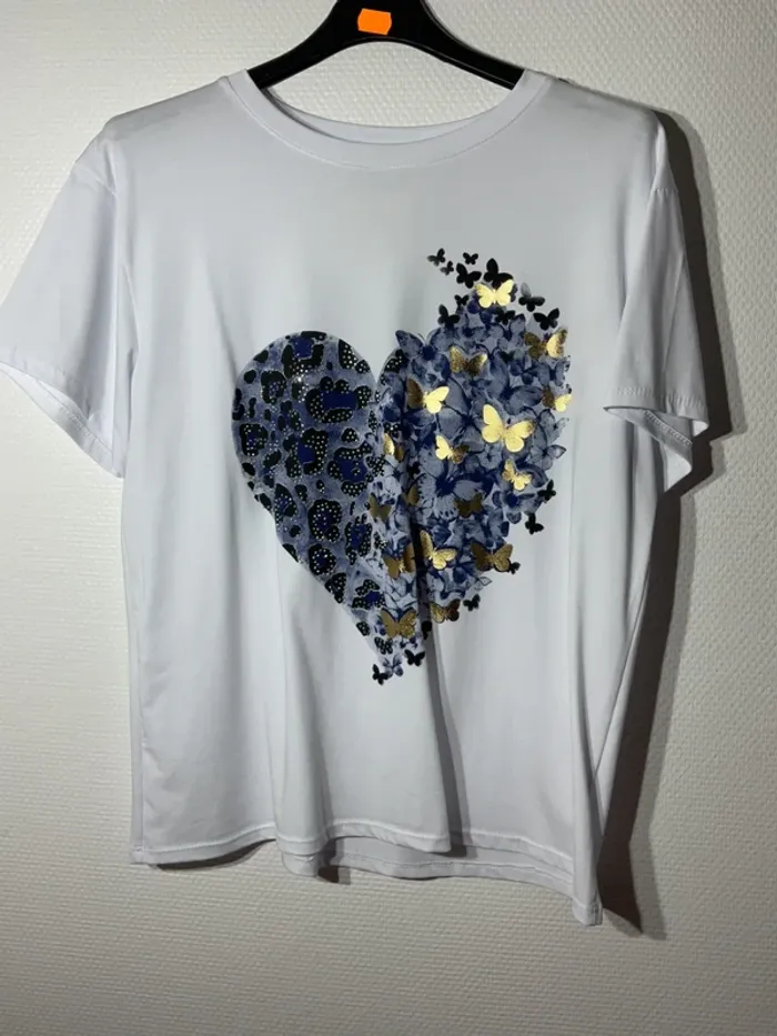 T-shirt « cœur » femme taille unique. (38-44)- agape- neuf avec étiquette