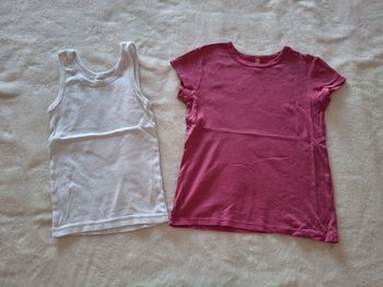 Lot t shirt/ debardeur 7/8 ans 