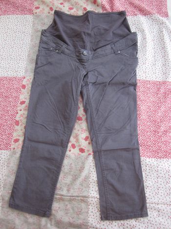 Pantacourt de grossesse en toile gris taille 36