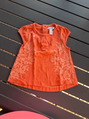 Tee shirt orange