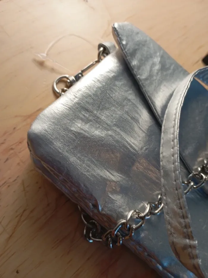 Petit sac argenté neuf - photo numéro 7