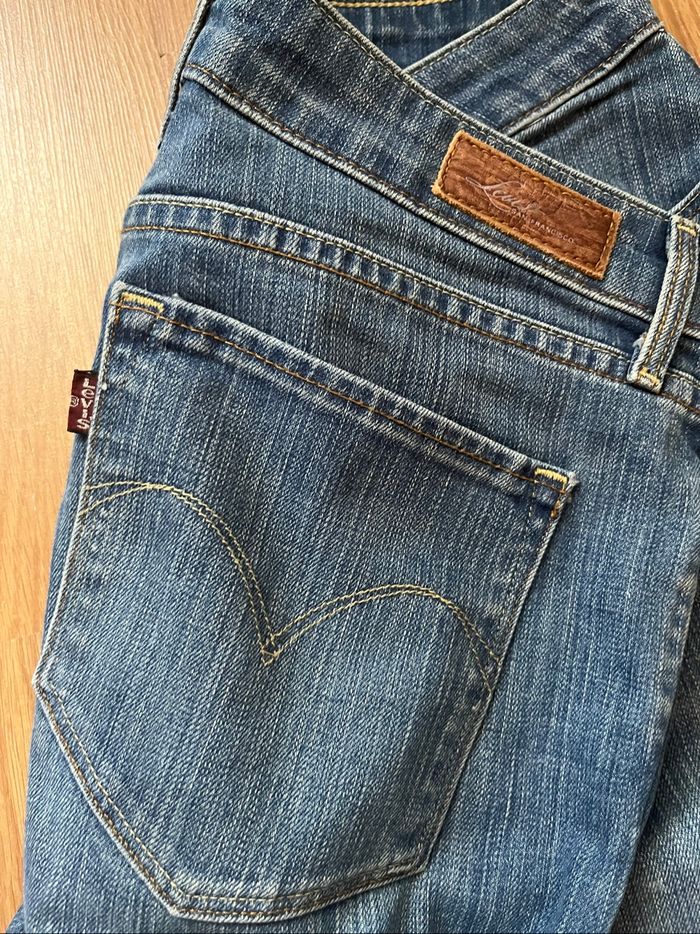 Jean bleu clair bold curve skinny boot Levi's authentique  T29 TBE 👖 - photo numéro 3